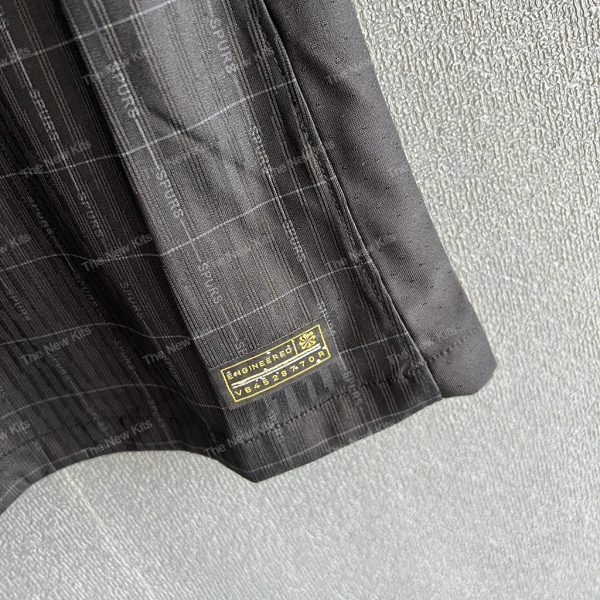 Tottenham Hotspur Away Player Version (5) Tottenham Hotspur Away Player Version (5)