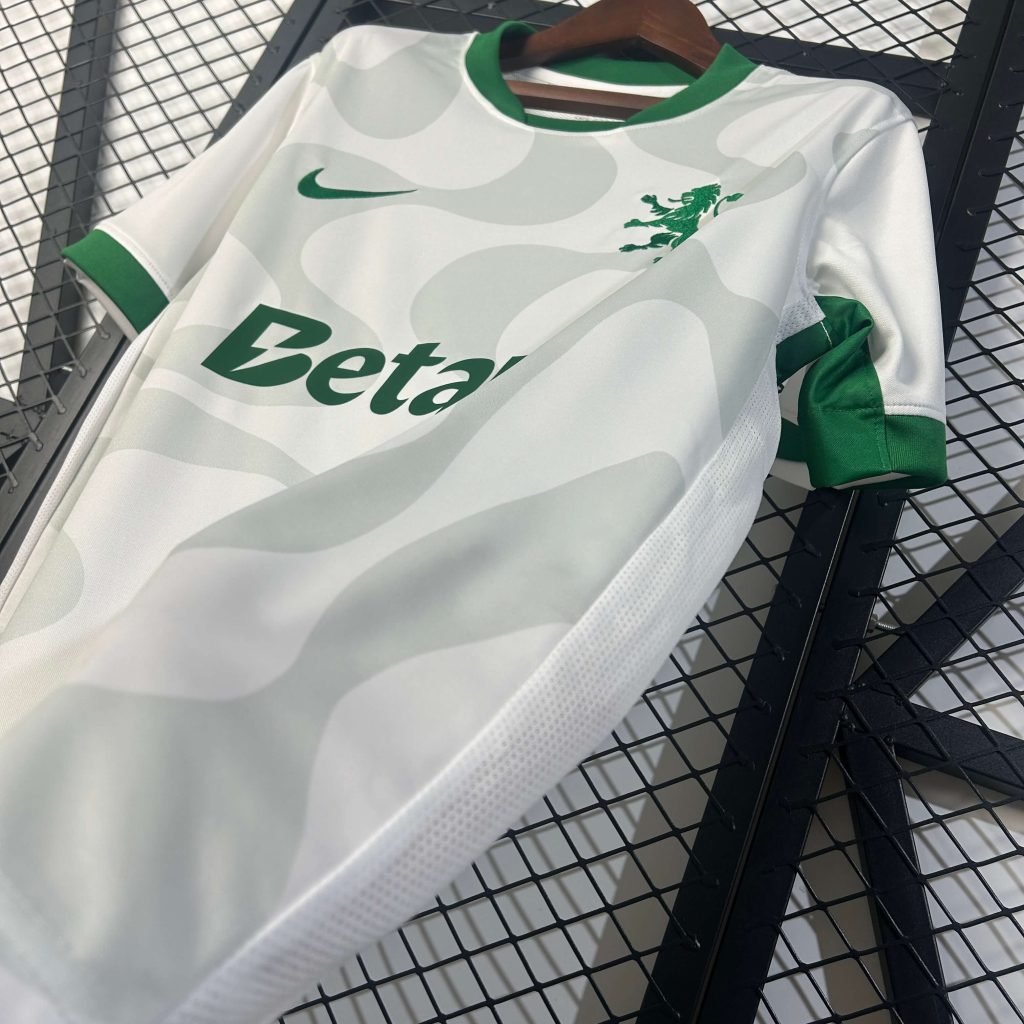 Sporting CP 25/26 Away Kit – Fan Version