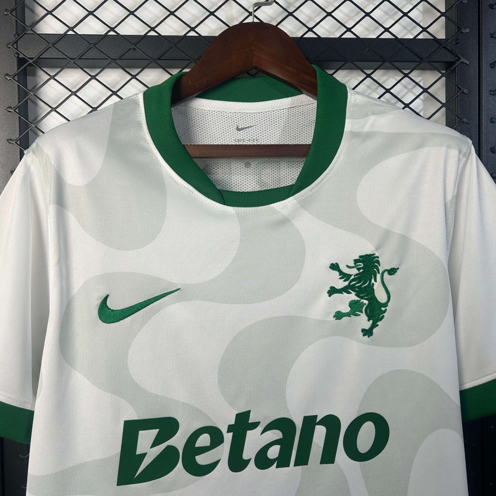 Sporting CP 25/26 Away Kit – Fan Version