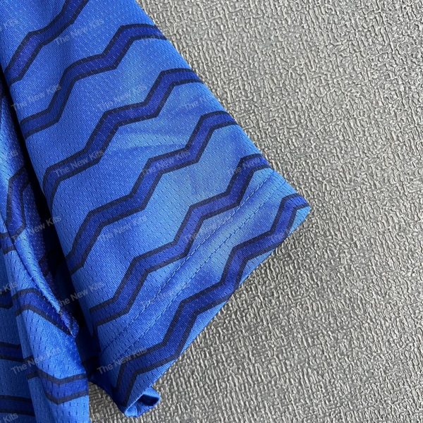 Everton Home (4) Everton Home (4)