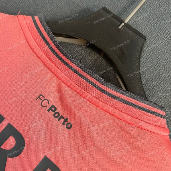 Porto Away (6) Porto Away (6)