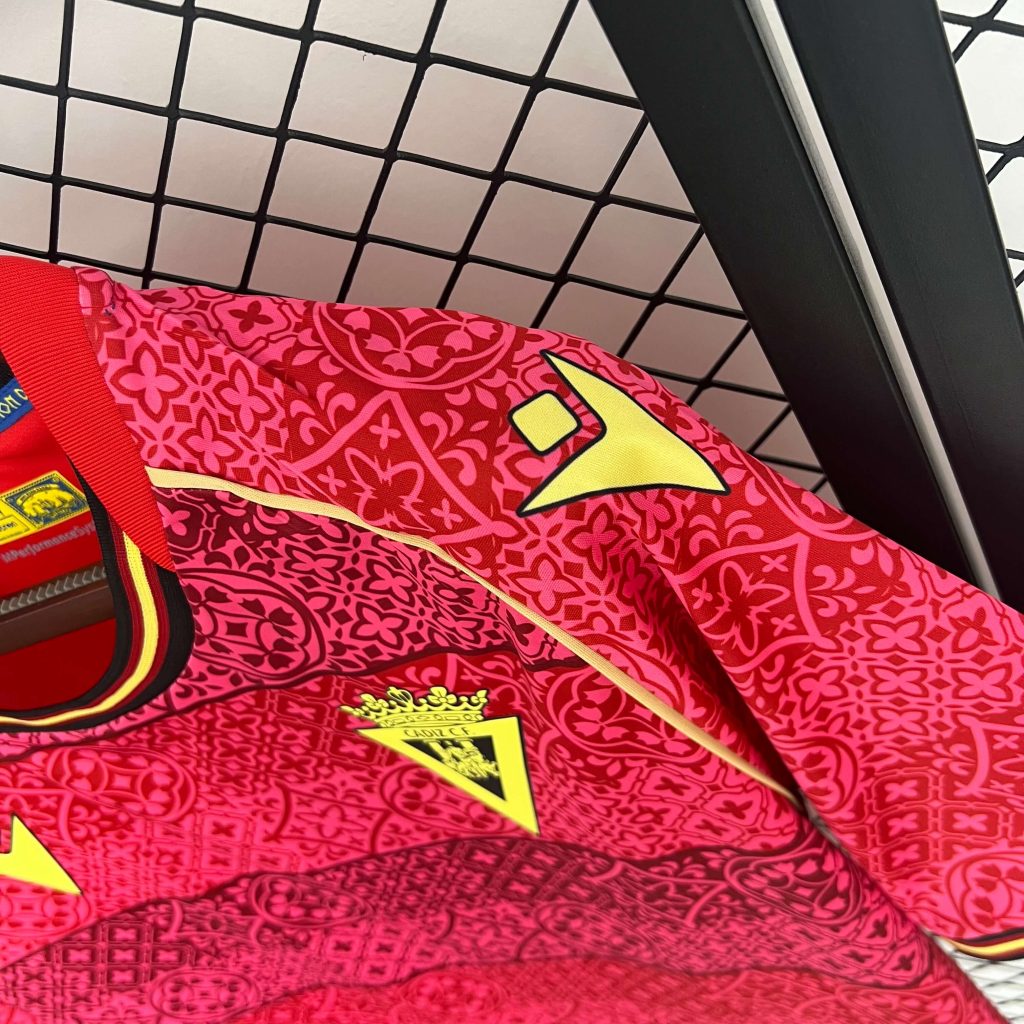 Cadiz 25/26 Away Kit – Fan Version