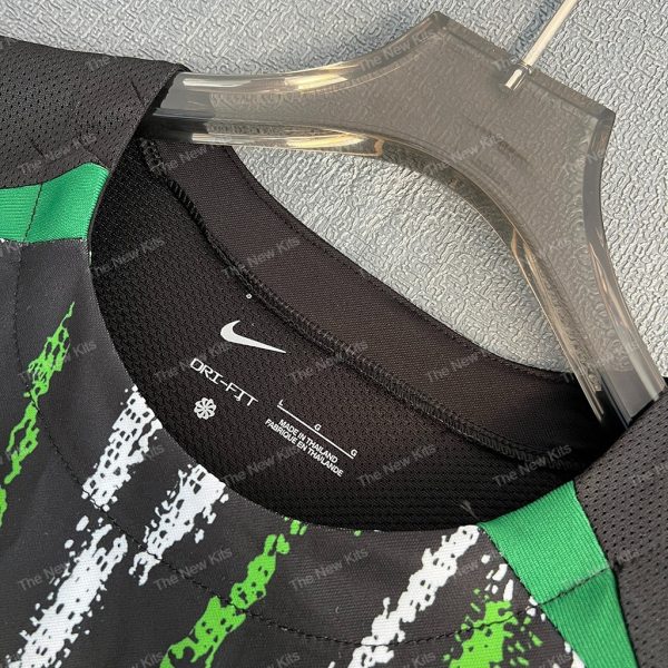 Elche Away (3) Elche Away (3)