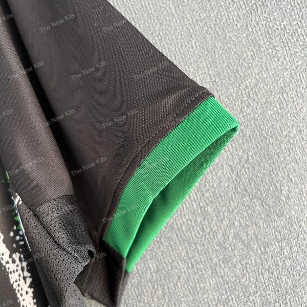 Elche Away (4) Elche Away (4)