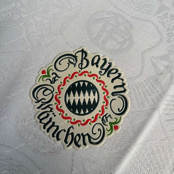 Bayern Munich Oktoberfest Player Version (2) Bayern Munich Oktoberfest Player Version (2)