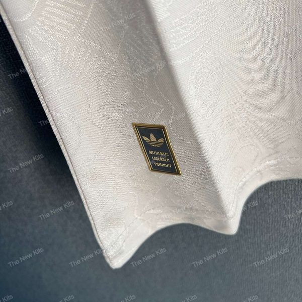 Bayern Munich Oktoberfest Player Version (5) Bayern Munich Oktoberfest Player Version (5)