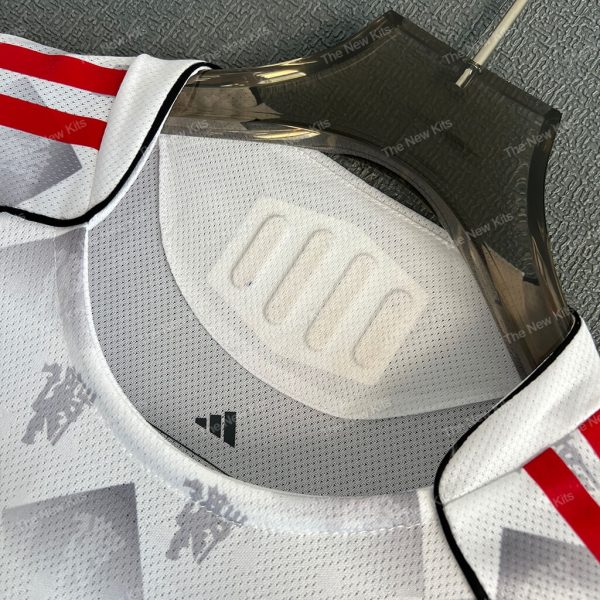 Man Utd Concept Devil White Player Version (3) Man Utd Concept Devil White Player Version (3)