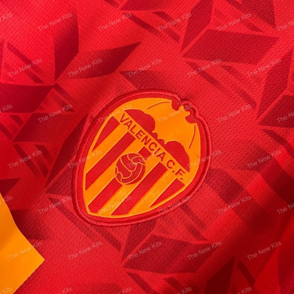 Valencia Away (2) Valencia Away (2)