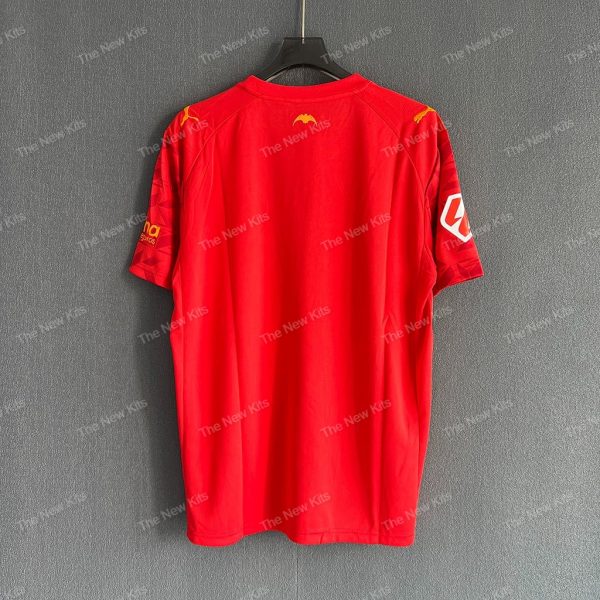 Valencia Away (7) Valencia Away (7)