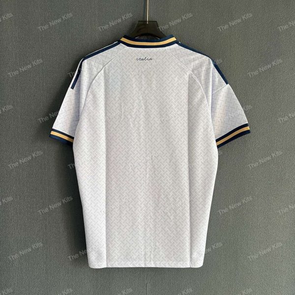 Italy Away (7) Italy Away (7)