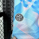 d7061f7a2e9fa6adfe97f0f1