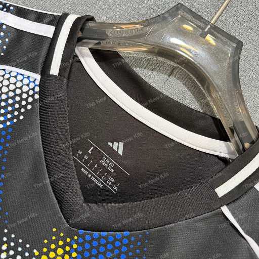 Leeds United Third Player Version (3) Leeds United Third Player Version (3)