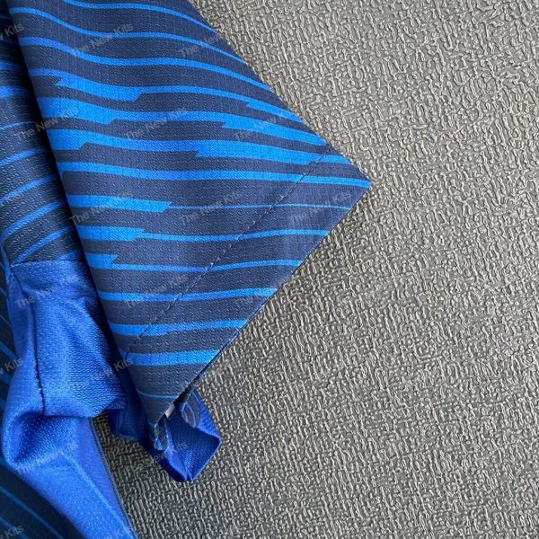 France Home (4) France Home (4)