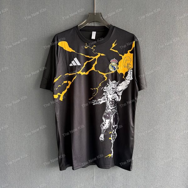 Real Madrid Avengers Black (1)