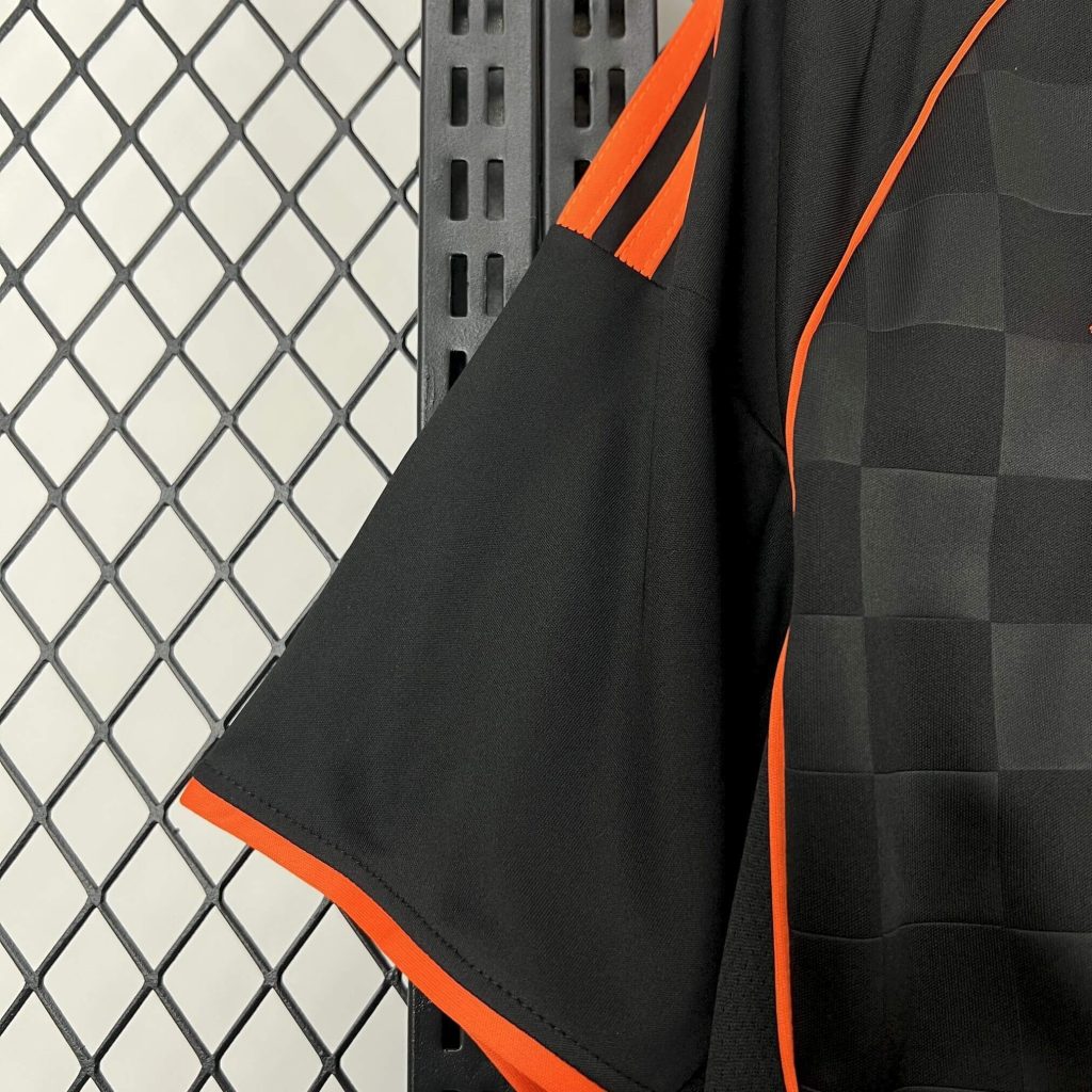 Como 25/26 Third Kit – Fan Version