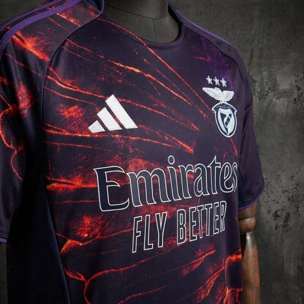 Benfica 26/27 Vhils Special Kit – Fan Version